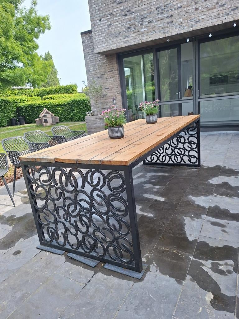 Tuintafel, Ophalen