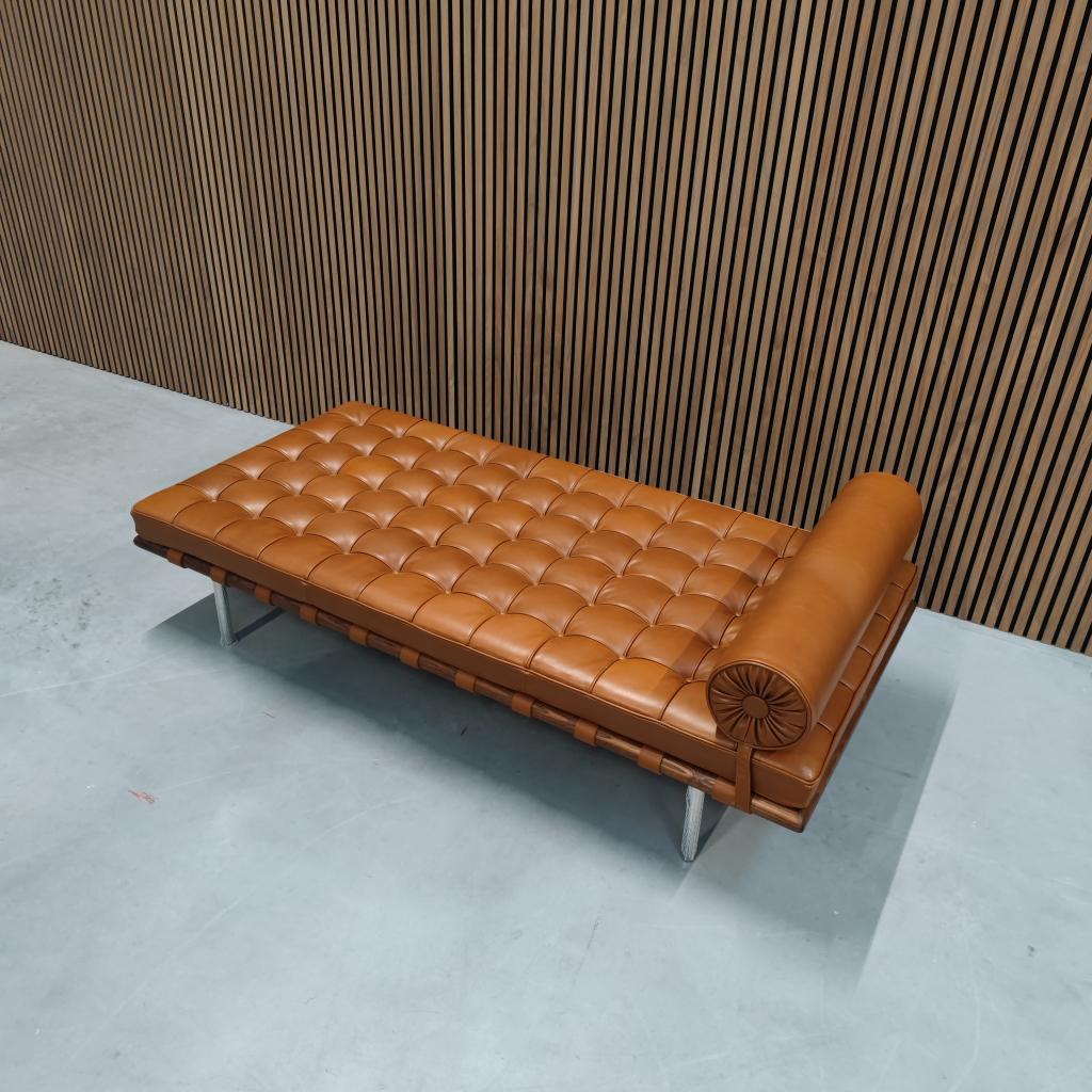 Knoll Barcelona Daybed - Venezia Relax Cognac, Ophalen of Verzenden