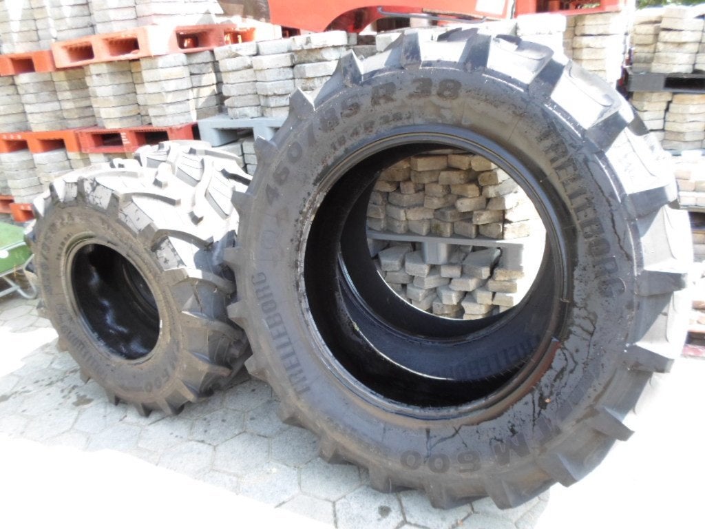 Banden Trelleborg Banden 420/85R24 & 460/85R38, Autos : Pièces & Accessoires, Pneus & Jantes, Pneu(s)