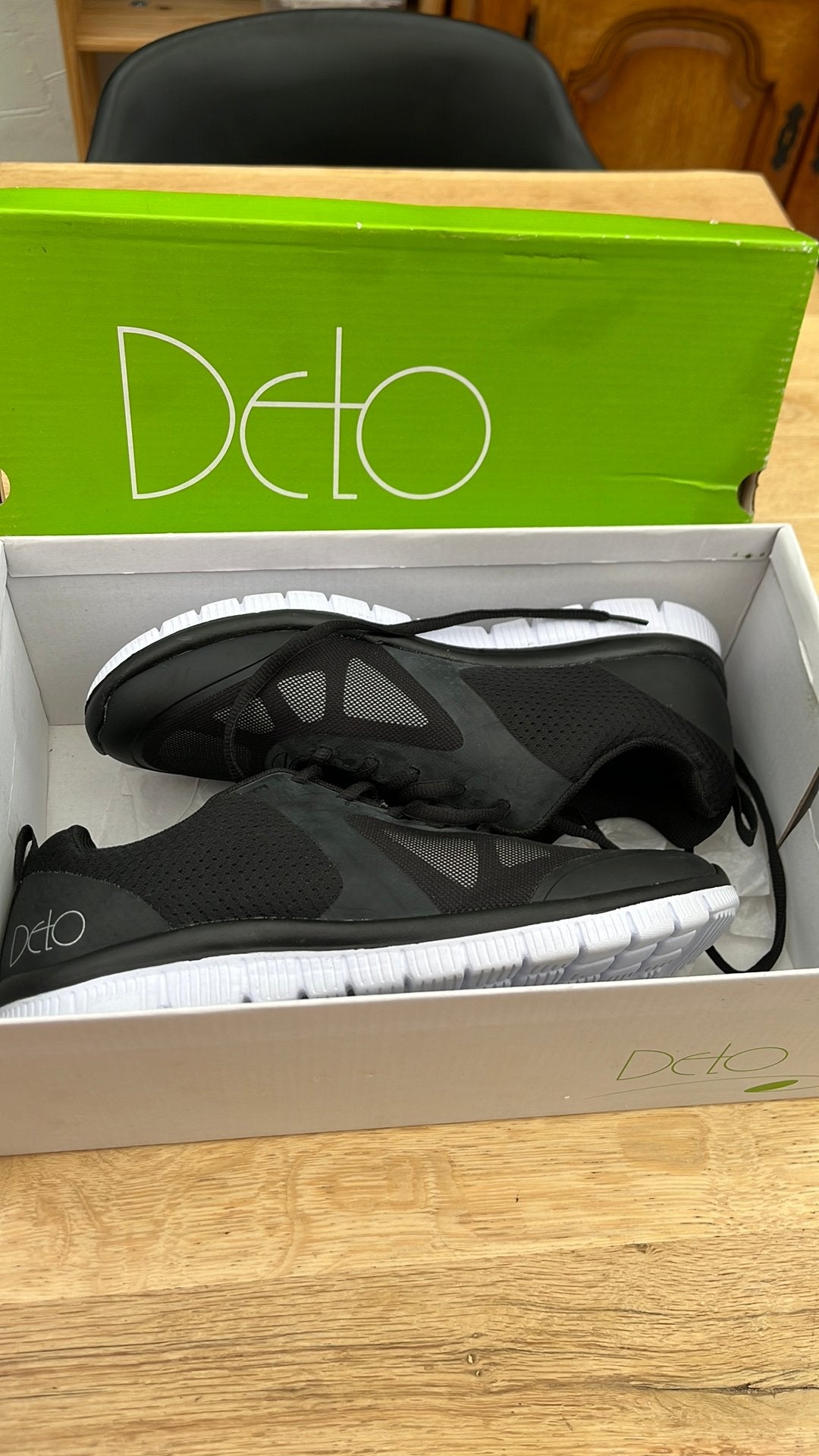 Sneakers Delo, Kleding | Dames, Schoenen, Ophalen, Zwart, Zo goed als nieuw, Sneakers