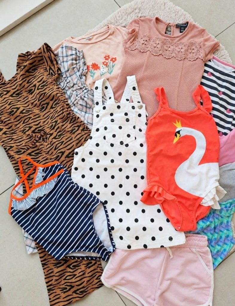 Lot de 12 Vêtements Fille 5/6 Ans Printemps / Ete + 1 cadeau, Enlèvement ou Envoi, Comme neuf, Taille 110