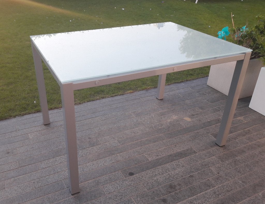 Tafel met glasblad; metalen onderstel  (120 x 84cm), Ophalen, Gebruikt, 100 tot 150 cm, 50 tot 100 cm