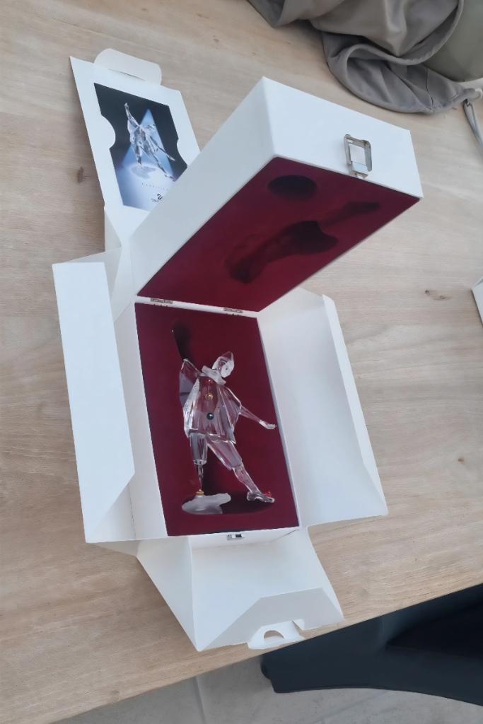 Swarovski jaarstuk, Enlèvement ou Envoi, Comme neuf, Figurine