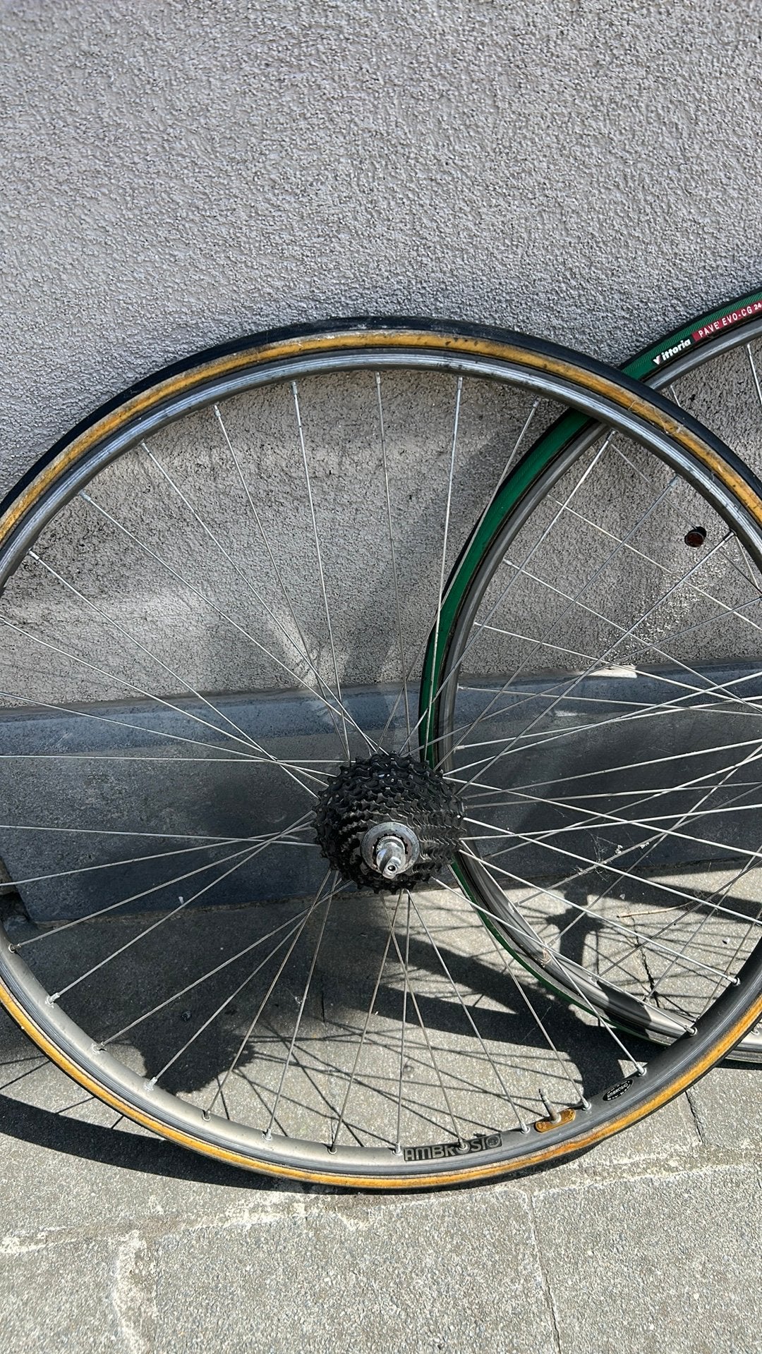 Ambrosia tube wielen met dura ace naaf 9speed, Fietsen en Brommers, Fietsonderdelen, Ophalen, Zo goed als nieuw