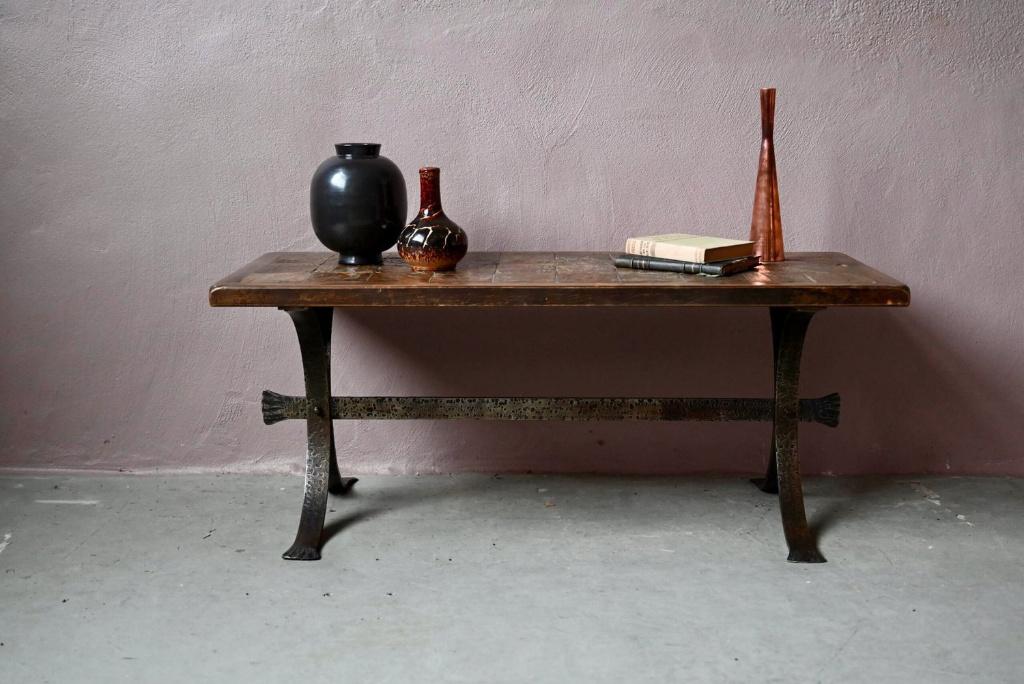 Table basse brutaliste en pierre de lave, Moins de 50 cm, Vintage, 100 à 150 cm, Enlèvement