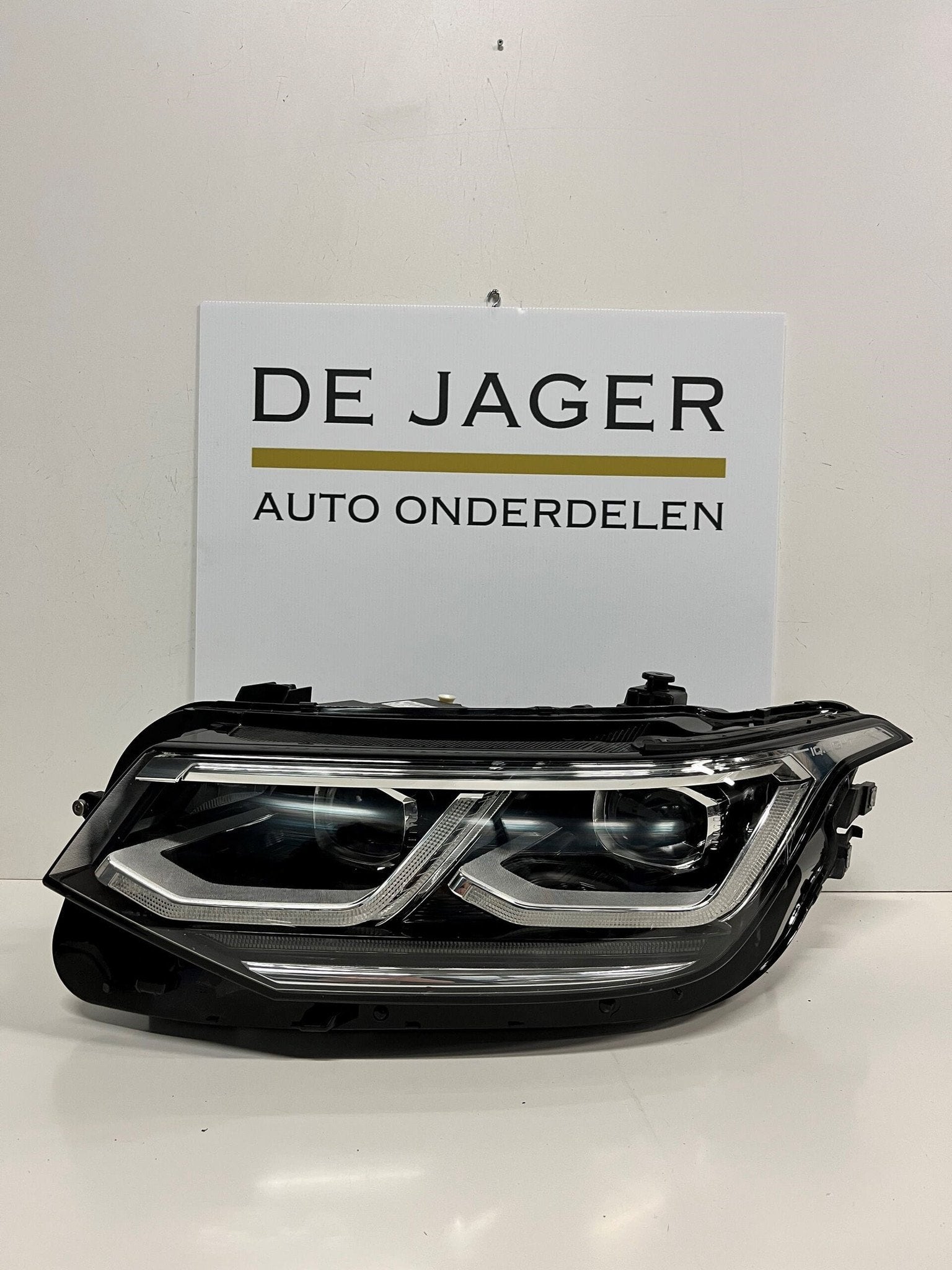 VW TIGUAN 5NB FACELIFT FULL LED PHARE GAUCHE 5NB941081C, Volkswagen, Volkswagen AG, Vw@volkswagen.de, Utilisé