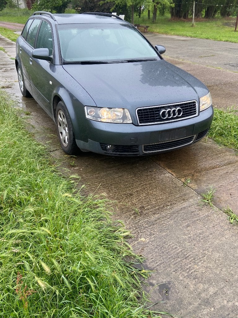 Audi 1.9 TDI airco, Autos, Argent ou Gris, Achat, Boîte manuelle, A4