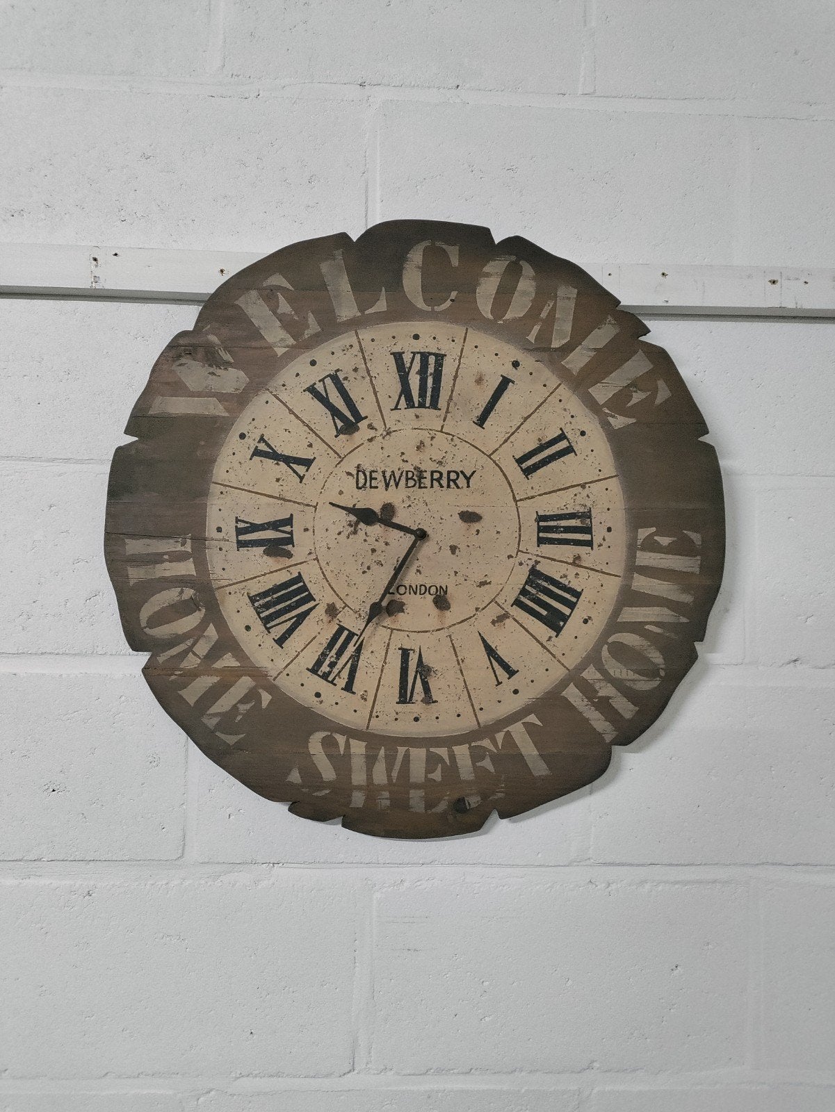 Houten wandklok "Country Corner"- Dewberry London, XL-63cm, Maison & Meubles, Accessoires pour la Maison | Horloges, Campagne