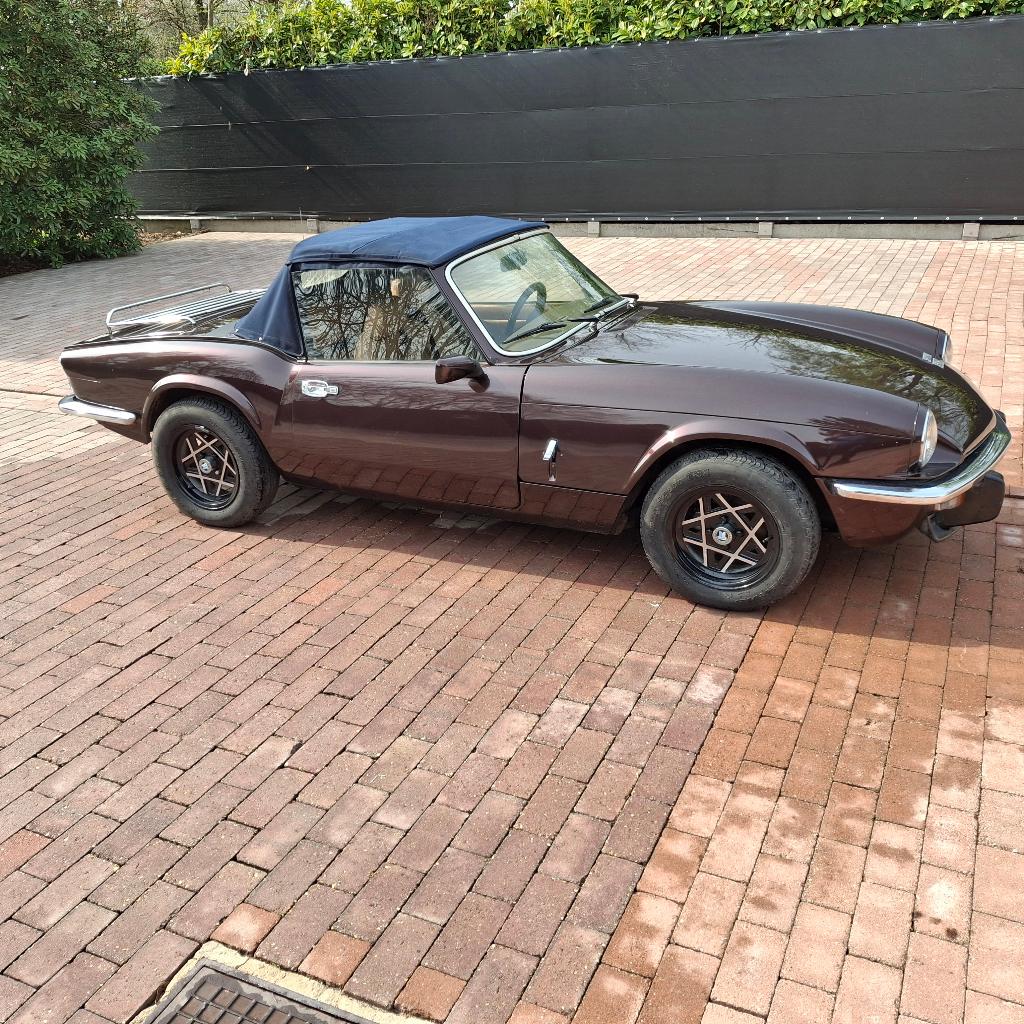 Mooie Triumph spitfire 1500 , wegens plaats gebrek, Auto's, Triumph, Cabriolet, Blauw, Handgeschakeld, 1500 cc