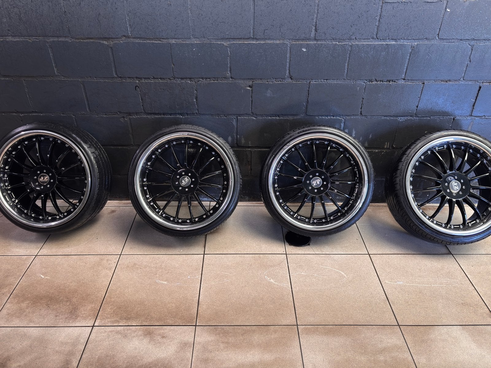 Jz wheels multispaak 5x112 8,5J ET47 19 inch, Ophalen, 19 inch, Band(en)