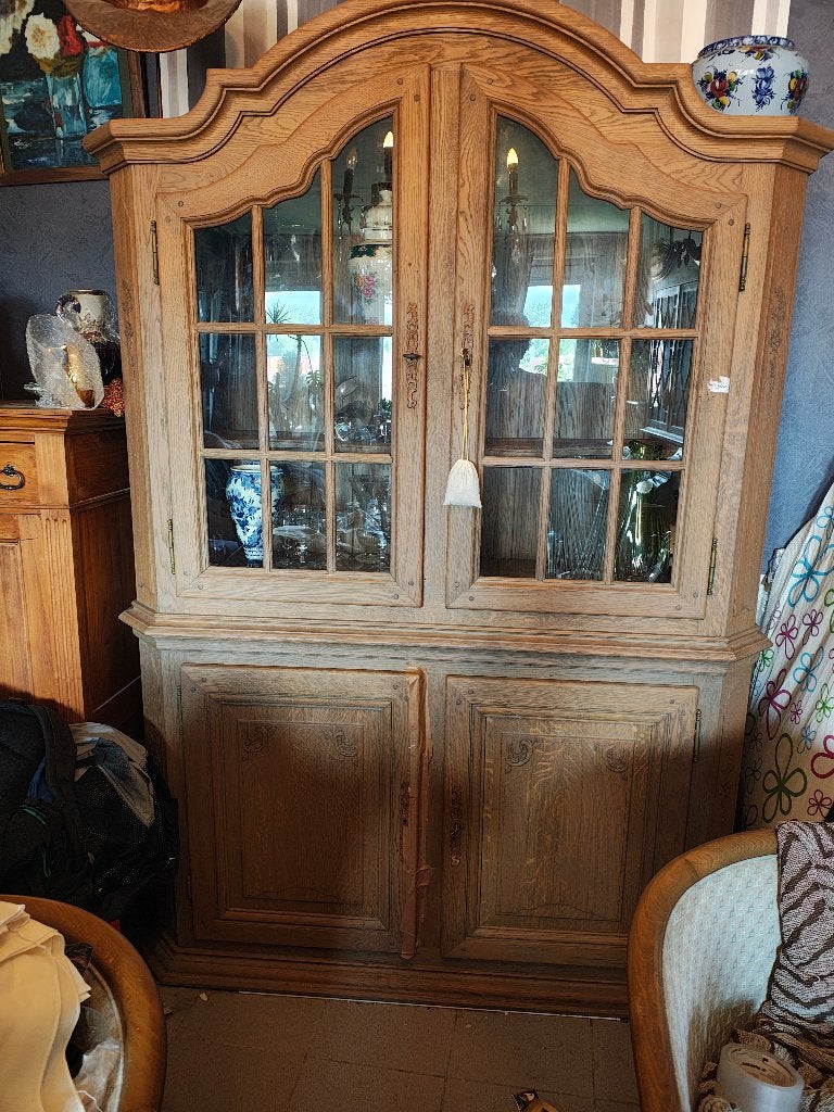 Vitrine, Maison & Meubles, Armoires | Vitrines, 25 à 50 cm, Avec porte(s), Comme neuf, Enlèvement