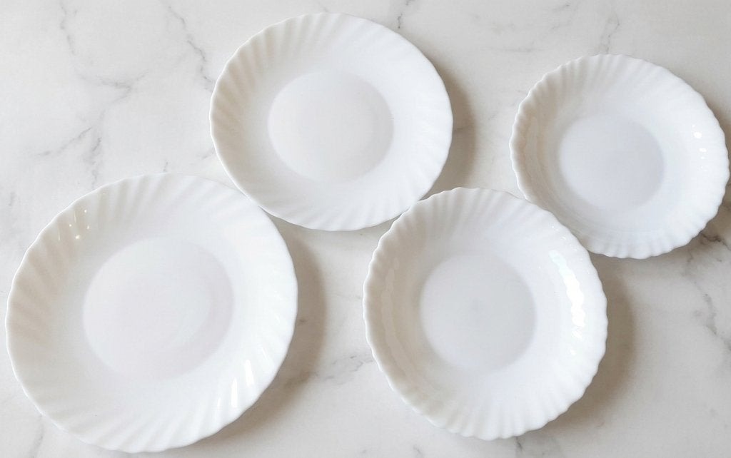 keuken set 4 vintage witte Arcopal borden '70, Vintage, Nieuw, Ophalen of Verzenden, Glas