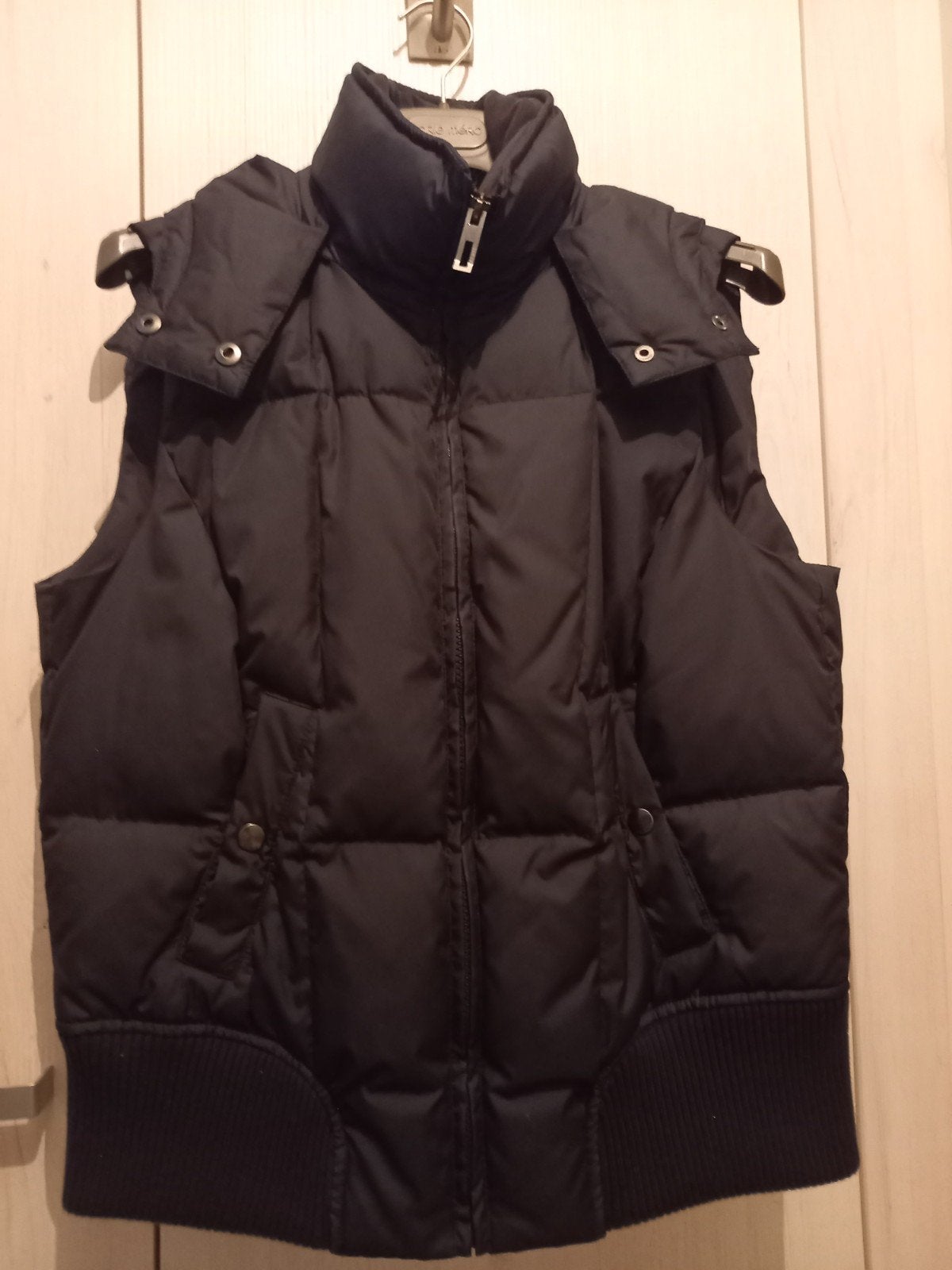 Nieuwe zwarte jas met kap maat 42, Ophalen, Groen