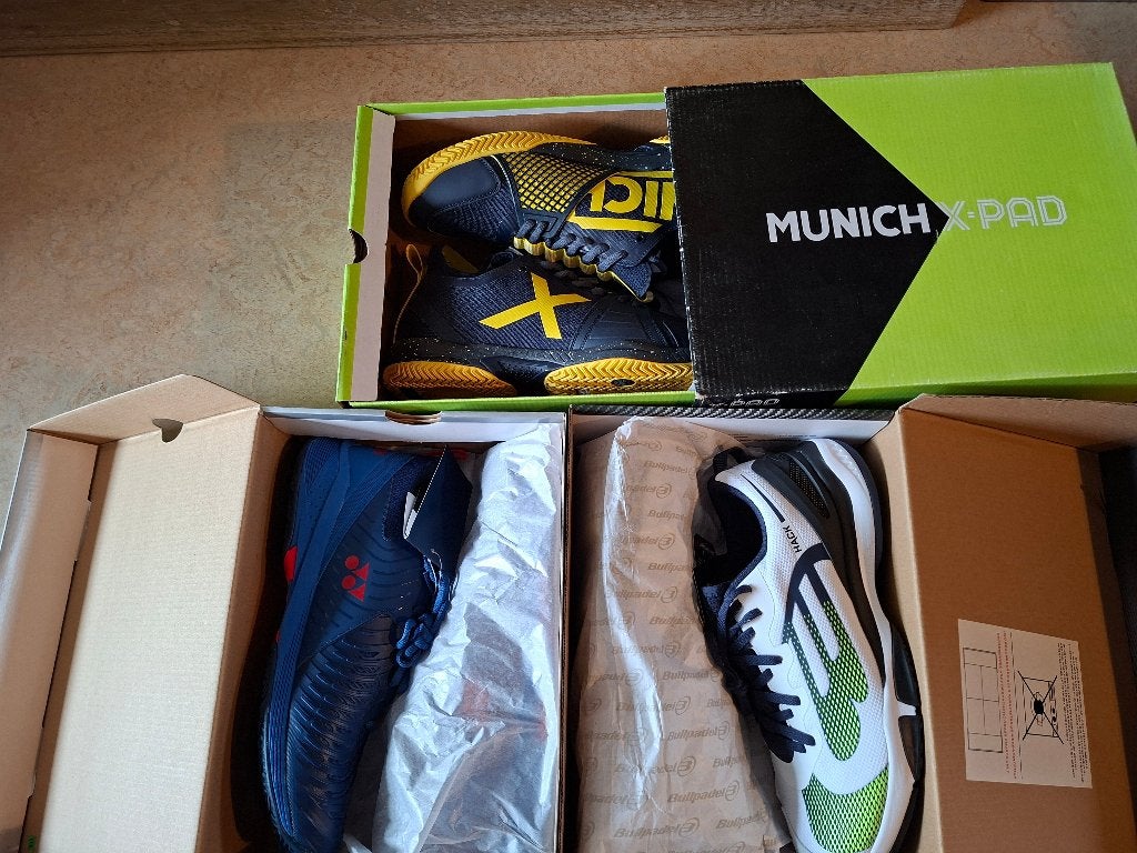 Padel- en tennisschoenen laatste stuks maat 44, Ophalen, Nieuw, Padelschoenen