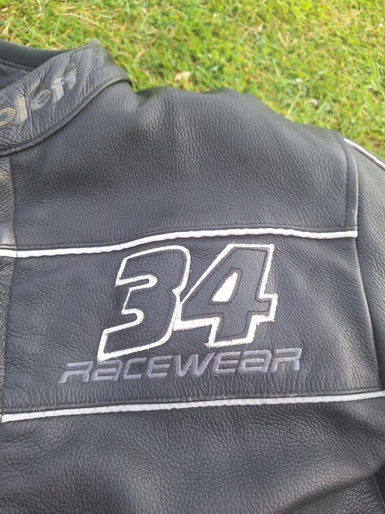 Blouson cuir, Enlèvement