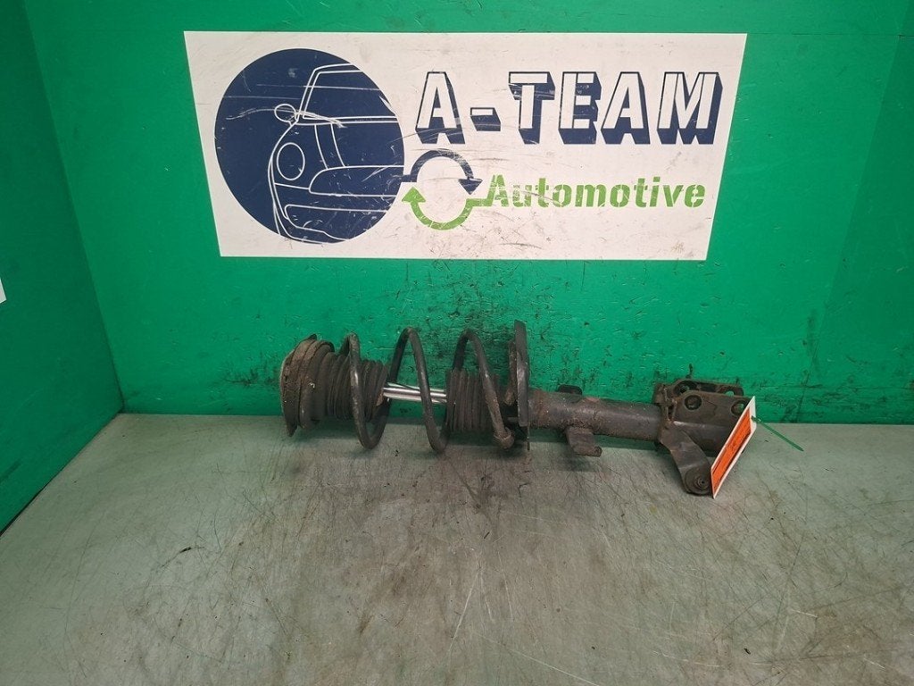 AILE AVANT GAUCHE Renault Clio IV (5R) (01-2012/08-2021), Renault, Garde-boue, Utilisé, Peter-Huppertz-Straße 5
51063  Köln, DE