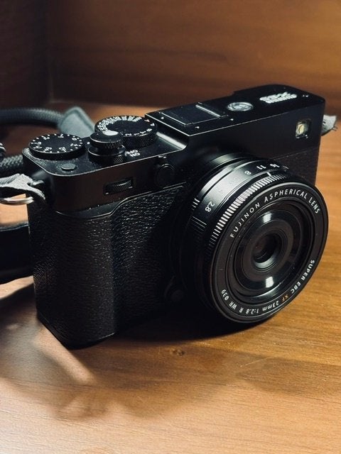 Kit Fujifilm X-E5 + XF23mm f2.8 R WR, Enlèvement ou Envoi, Manuel, Wi-Fi, Comme neuf