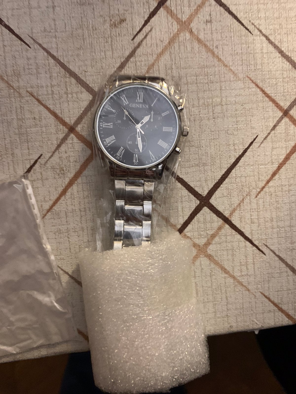Montre geneva, Comme neuf