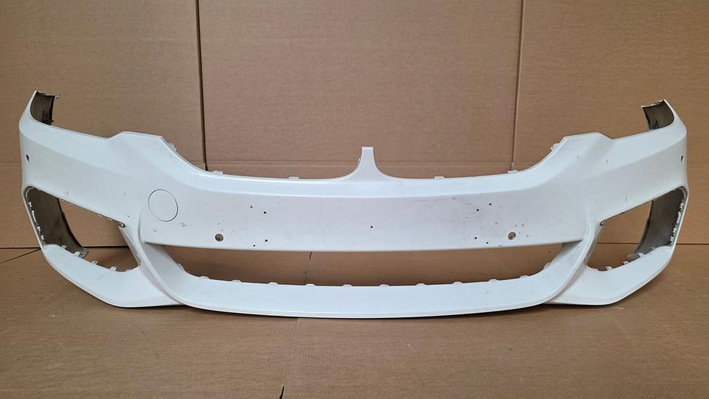 Voorbumper BMW 5 Serie G30 G31 M Pakket 6xPDC 51118064928, Gebruikt, -, Voor, Ophalen of Verzenden