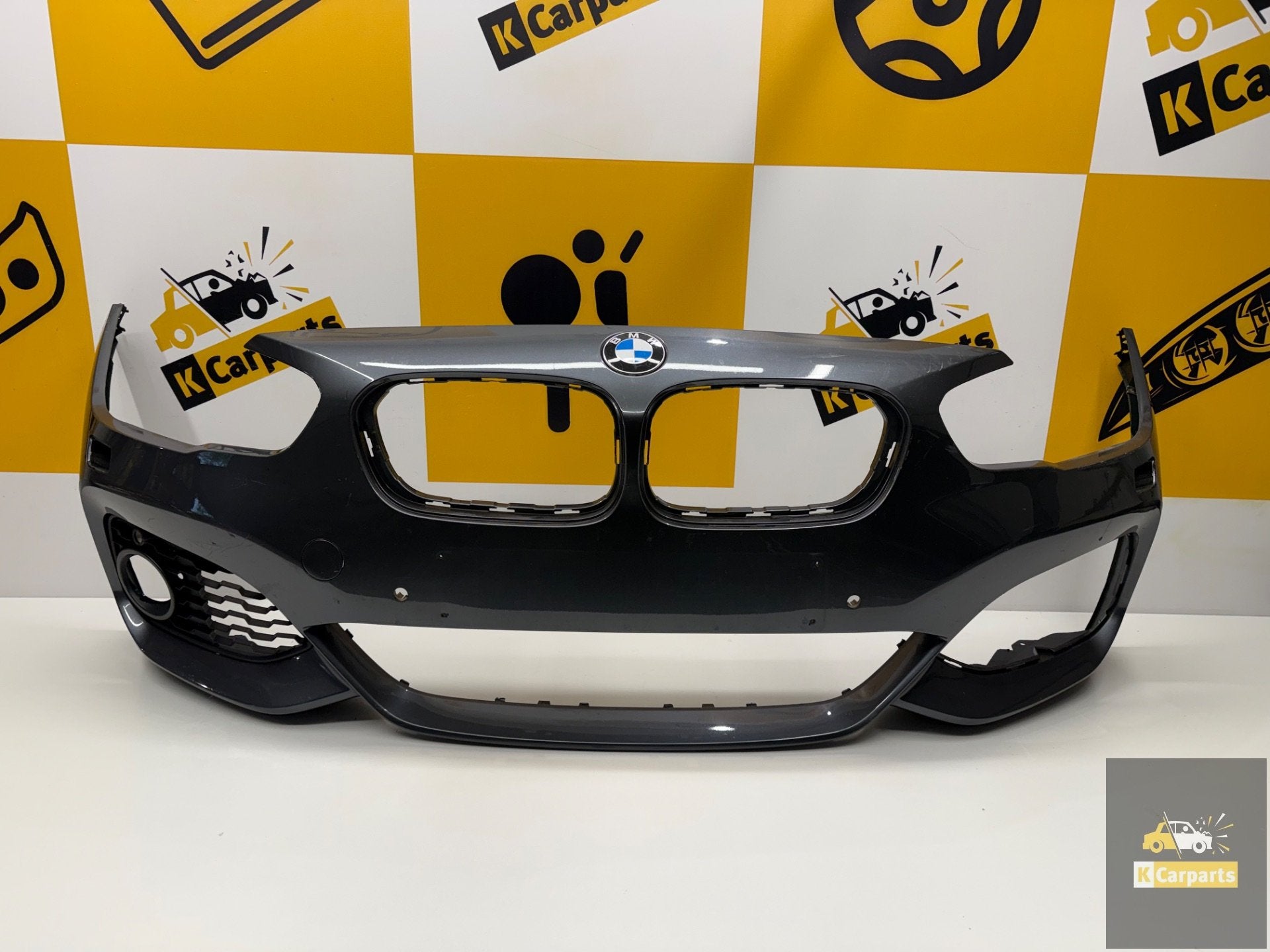 Voorbumper BMW 1-serie F20/F21 M-pakket 15-19 51118060283, Petuelring 130
80788  Munich, DE, Gebruikt, Voor, Info@bmw.de