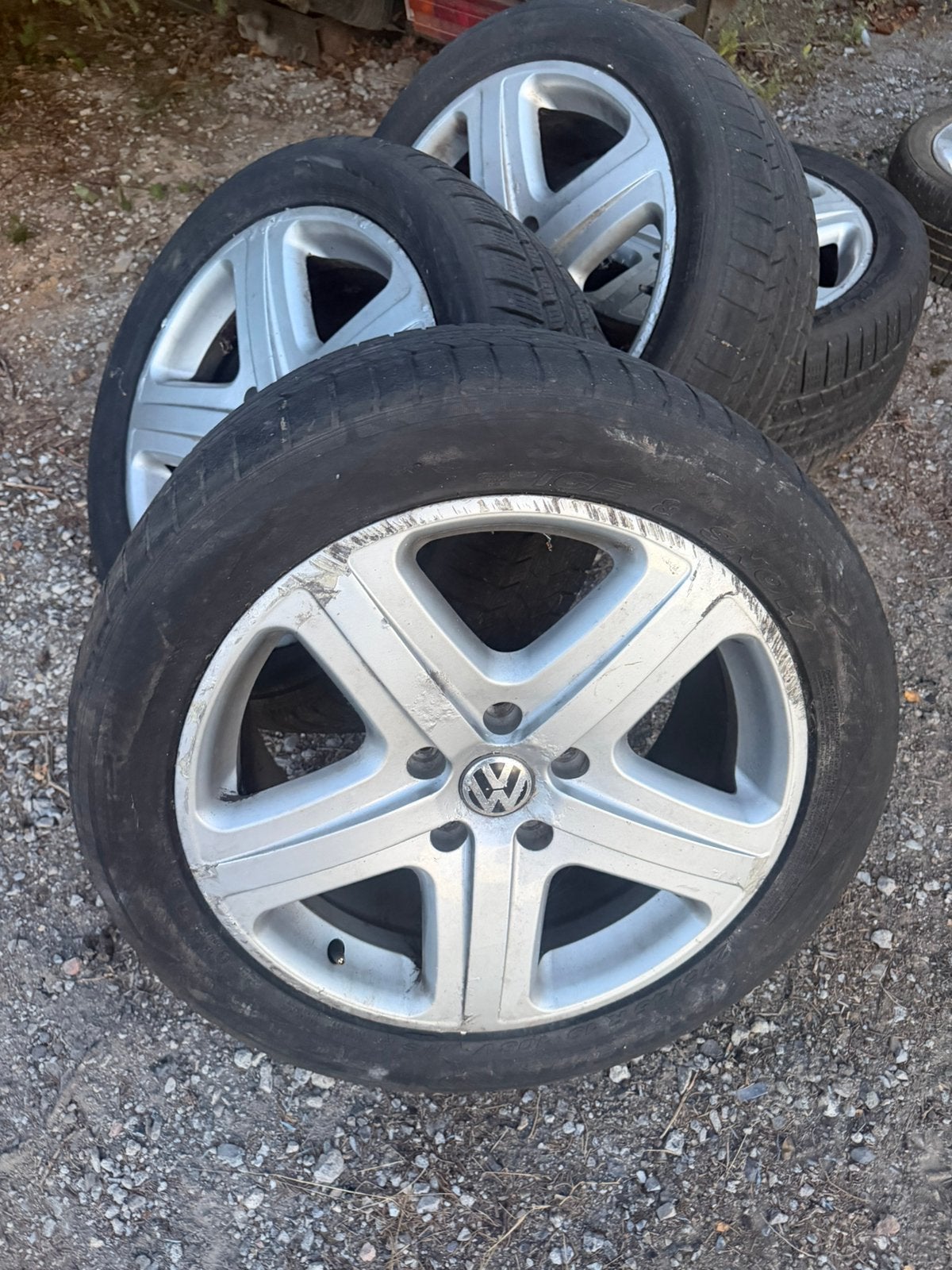 Jantes vw touarec 2007 19 pneus hs, Ophalen, Band(en)