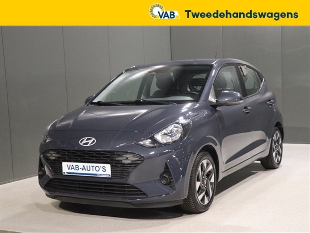 Hyundai i10   FIRST EDITION, 116 g/km, Zwart, Start-stop-systeem, https://public.car-pass.be/vhr/2b4577eb-7d02-4a7d-90c0-01acc5a64b87