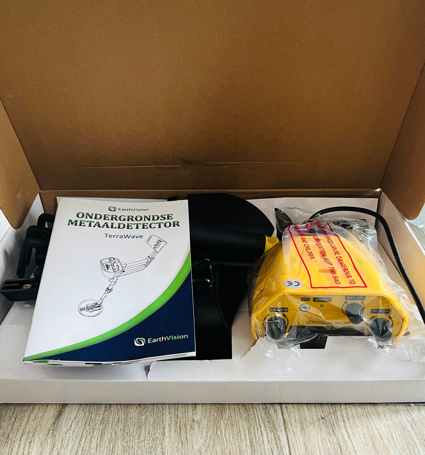 METAALDETECTOR, Hobby en Vrije tijd, Metaaldetectors, Ophalen of Verzenden, Zo goed als nieuw