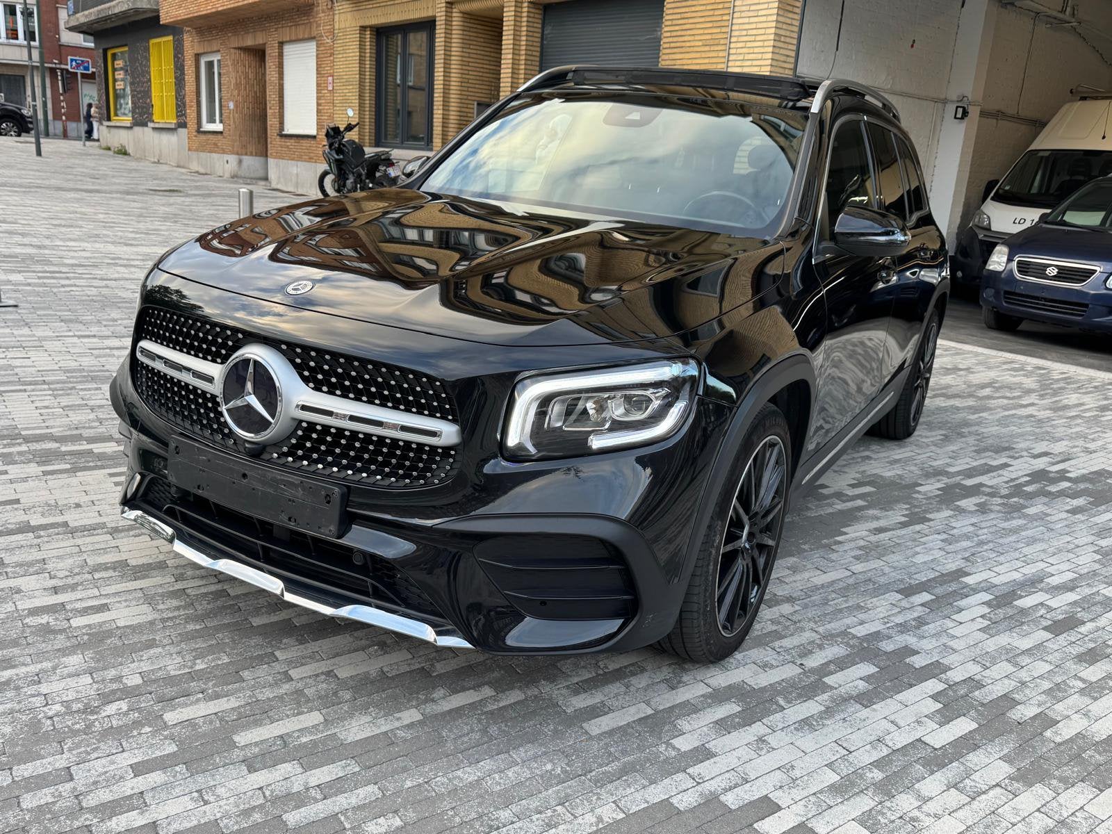 Mercedes -Benz  GLB 200 essence km**6000** année 2022, Autos, Achat, Euro 6, Entreprise, Automatique