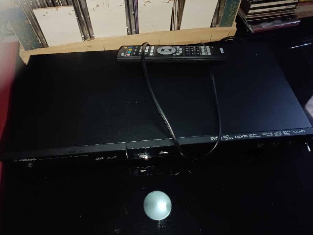 Lecteur DVD Yamaha Blueray (Defect) + CD Musique  A DONNER, Ophalen, Niet werkend, Dvd-speler