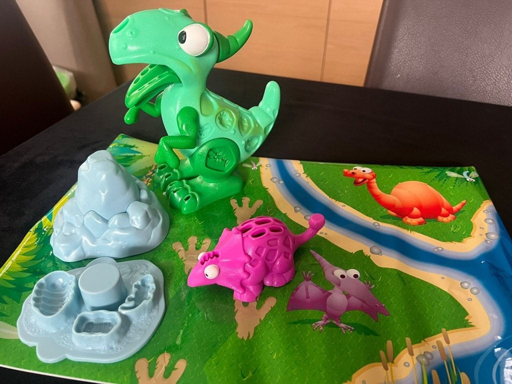 Play Doh Dinosaures (divers modèles) + 1 pot neuf, Kinderen en Baby's, Ophalen, Zo goed als nieuw, Knutselen