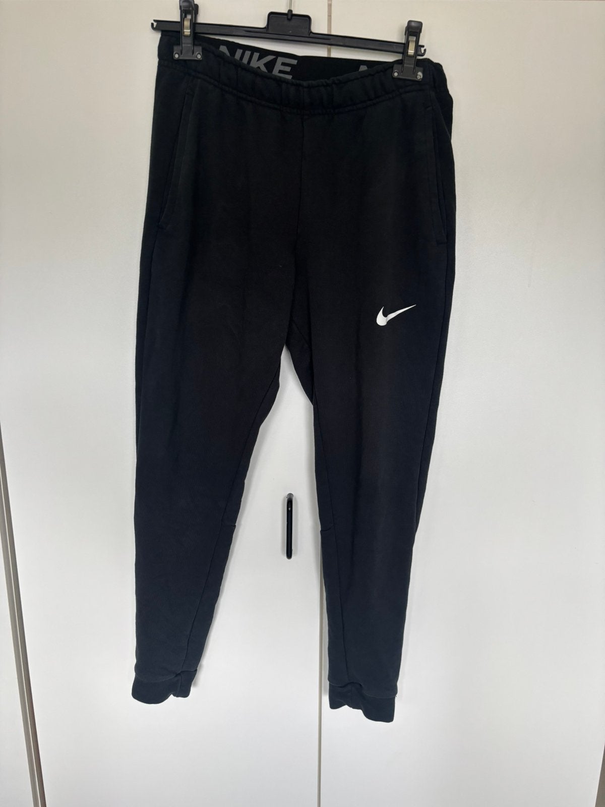 Nike Dri-FIT Joggingbroek – Zwart – Maat M, Enlèvement ou Envoi, Nike, Comme neuf, Taille 48/50 (M)