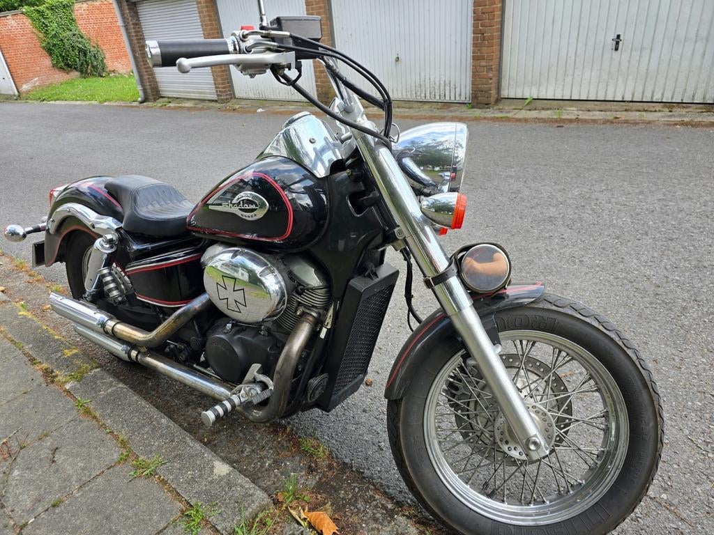 Honda shadow 750cc 
Annee 2001 
BoBer, Motoren, Particulier