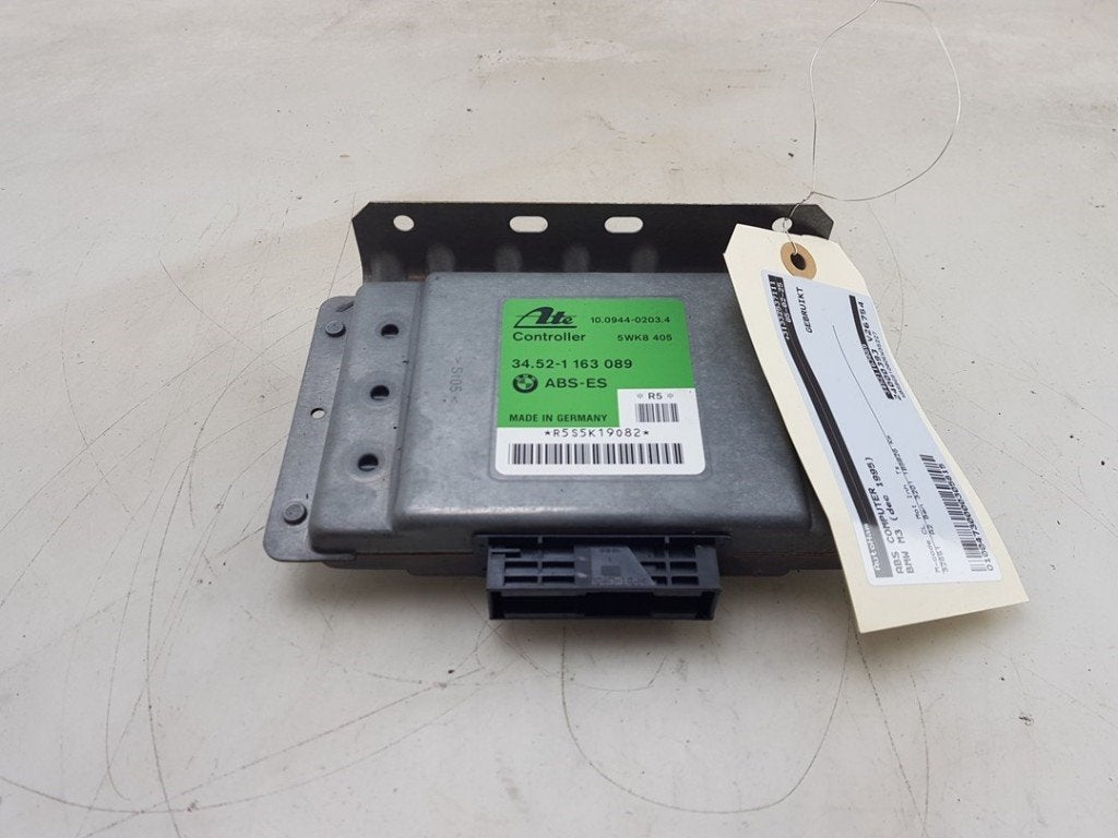 ORDINATEUR ABS BMW 3 serie (E36 / 2) (|34521163089|), Utilisé, BMW, Petuelring 130
80809  München, DE, Bayerische Motoren Werke AG