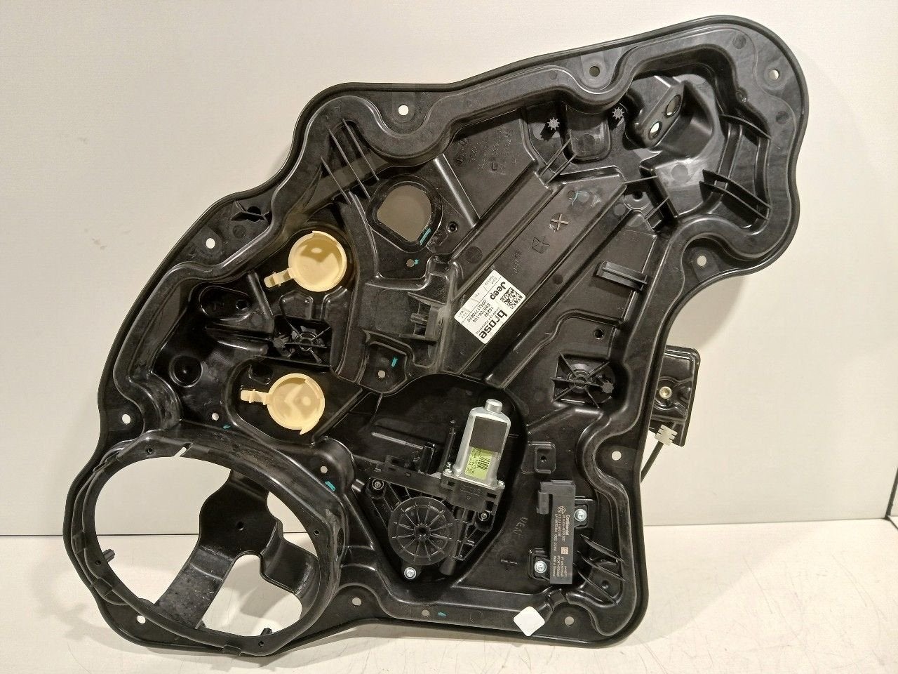 Raammechaniek elektrisch links achter Jeep Compass, Jeep, Onderdelen@venauto.nl, Van der Ven Autorecycling B.V., Ettenseweg 76, 4706 PB Roosendaal, The Netherlands