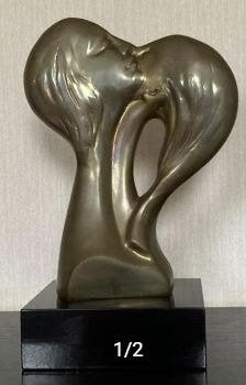 Homme et femme fusionnés, Enlèvement, Statue, Homme
