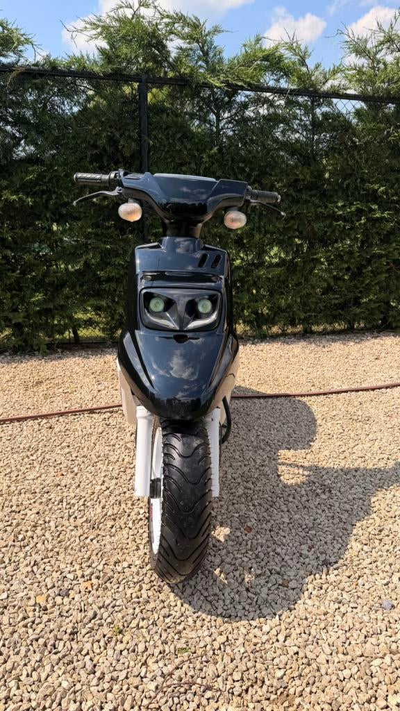 Mbk booster 50cc, Fietsen en Brommers, Ophalen, Zo goed als nieuw, Cilinder