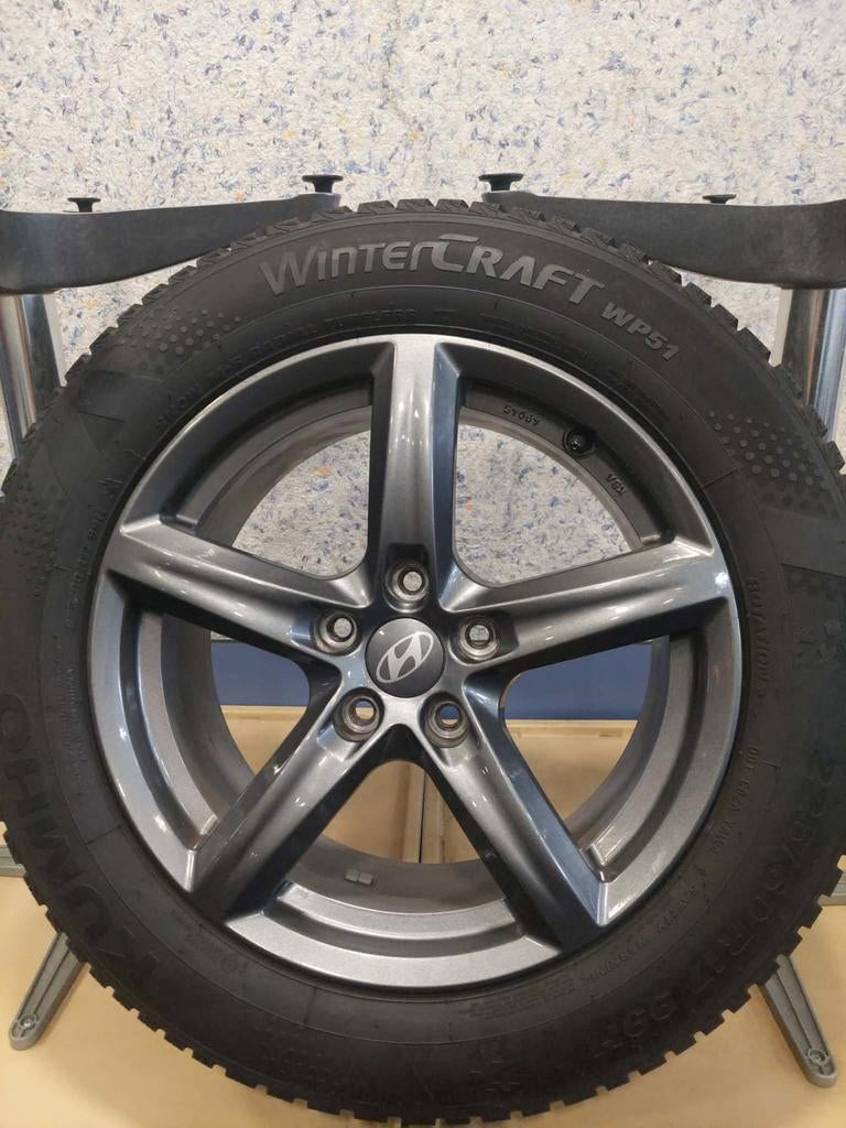 Kumho WinterCraft WP51, Auto-onderdelen, Ophalen, Gebruikt, Banden en Velgen, 17 inch