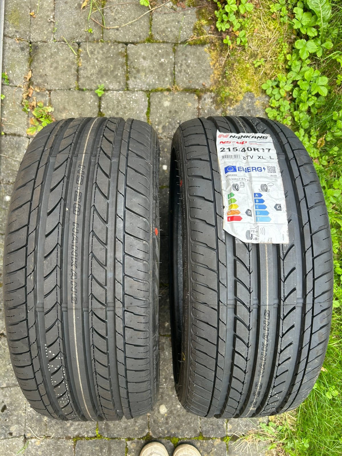 2 pneus Nangkang NS-20 215/40 R17 (voir photos), Autos : Pièces & Accessoires, Enlèvement, Utilisé