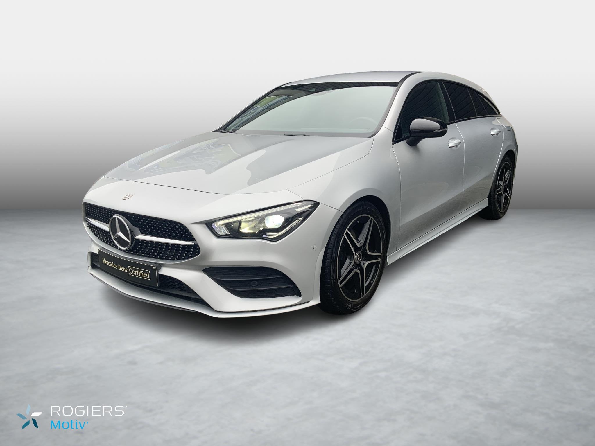 Mercedes-Benz CLA-klasse CLA 180 shooting brake AMG Line, Auto's, Mercedes-Benz, Stof, Zwart, 4 cilinders, 136 pk