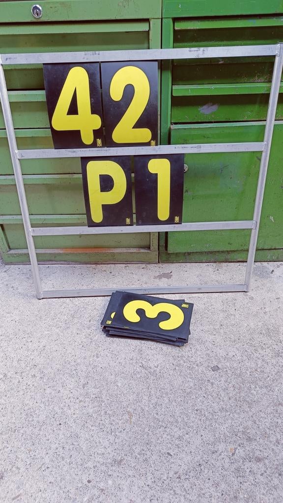 Pitbord, Motoren, Ophalen