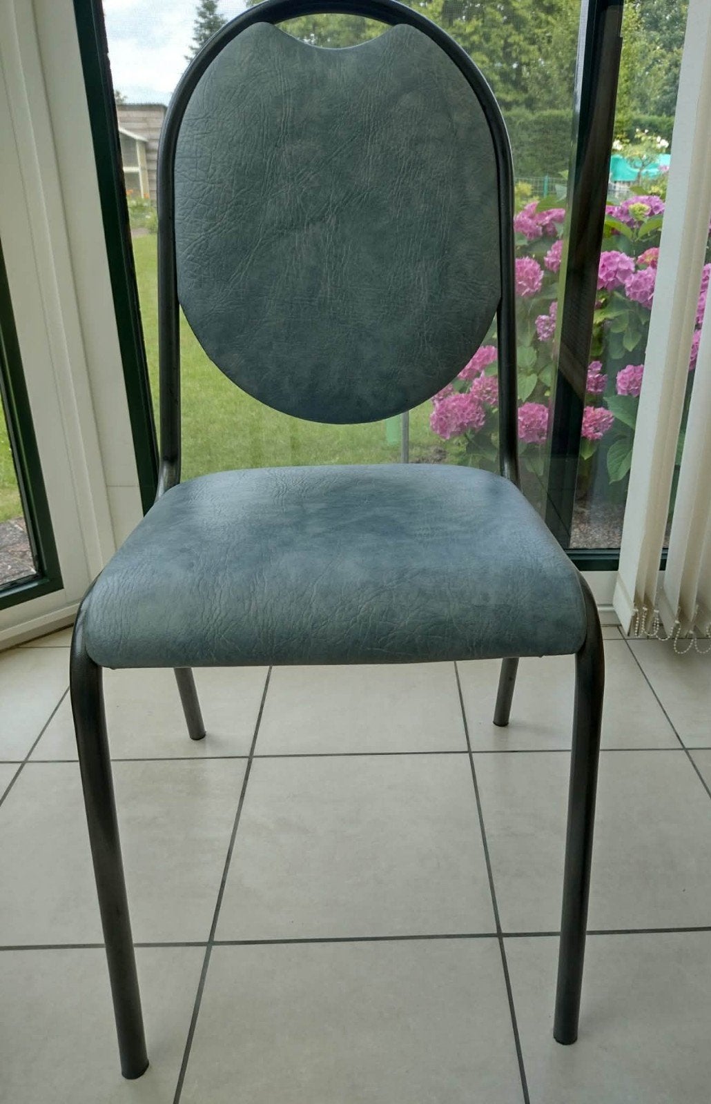 4 stoelen, Enlèvement ou Envoi
