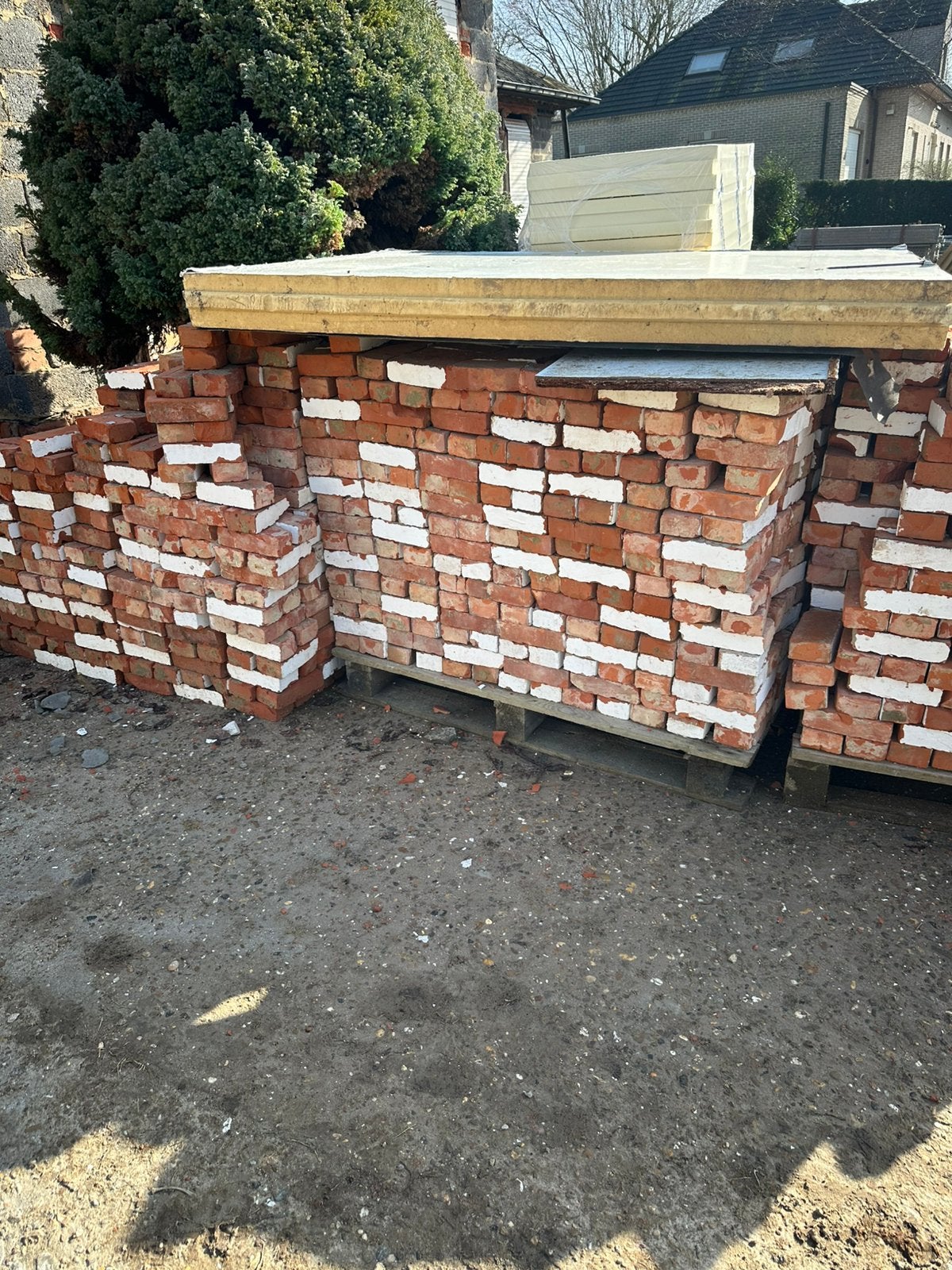 Groot lot recup Gevelstenen-oud beerse, Doe-het-zelf en Bouw, Ophalen, Gebruikt, Bakstenen