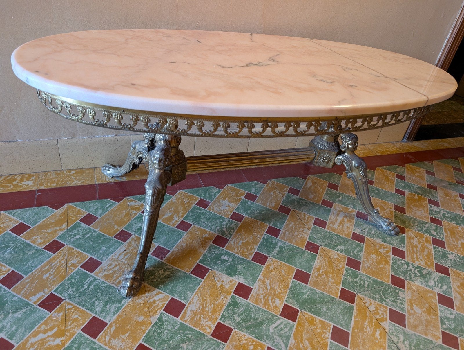 Table basse ovale, Maison & Meubles, Comme neuf, Enlèvement, Métal, Ancien