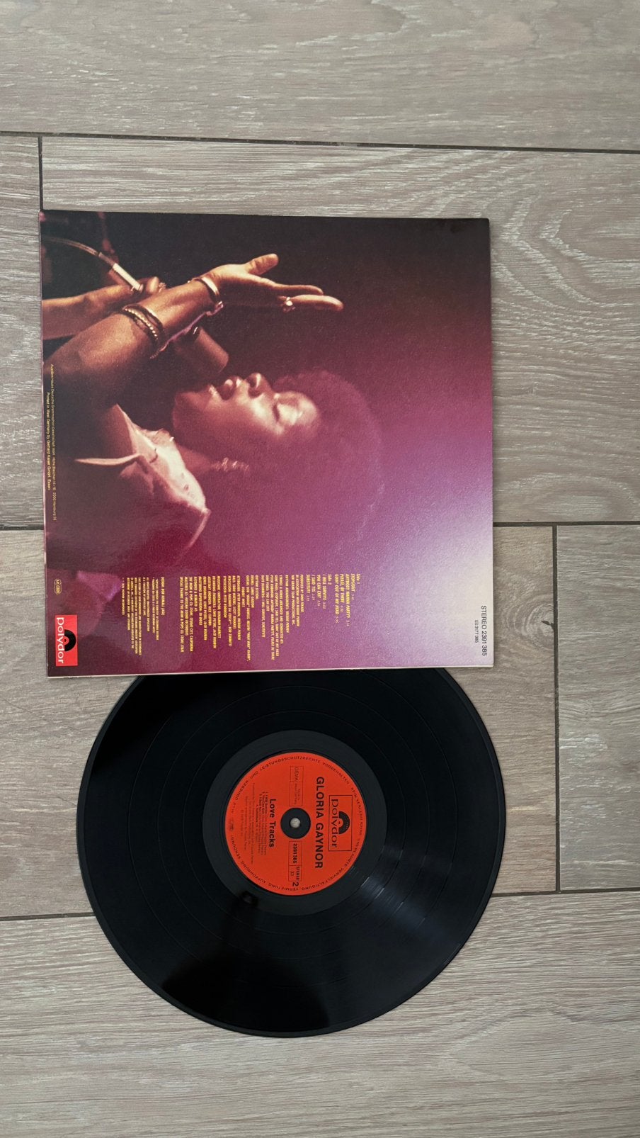 Je vais survivre (Gloria Gaynor), Enlèvement, Comme neuf