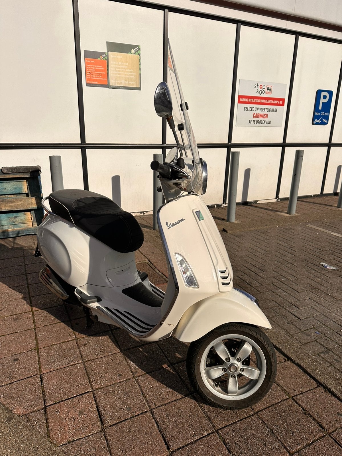 Vespa Primavera Weinig KM, Fietsen en Brommers, Ophalen of Verzenden, Zo goed als nieuw