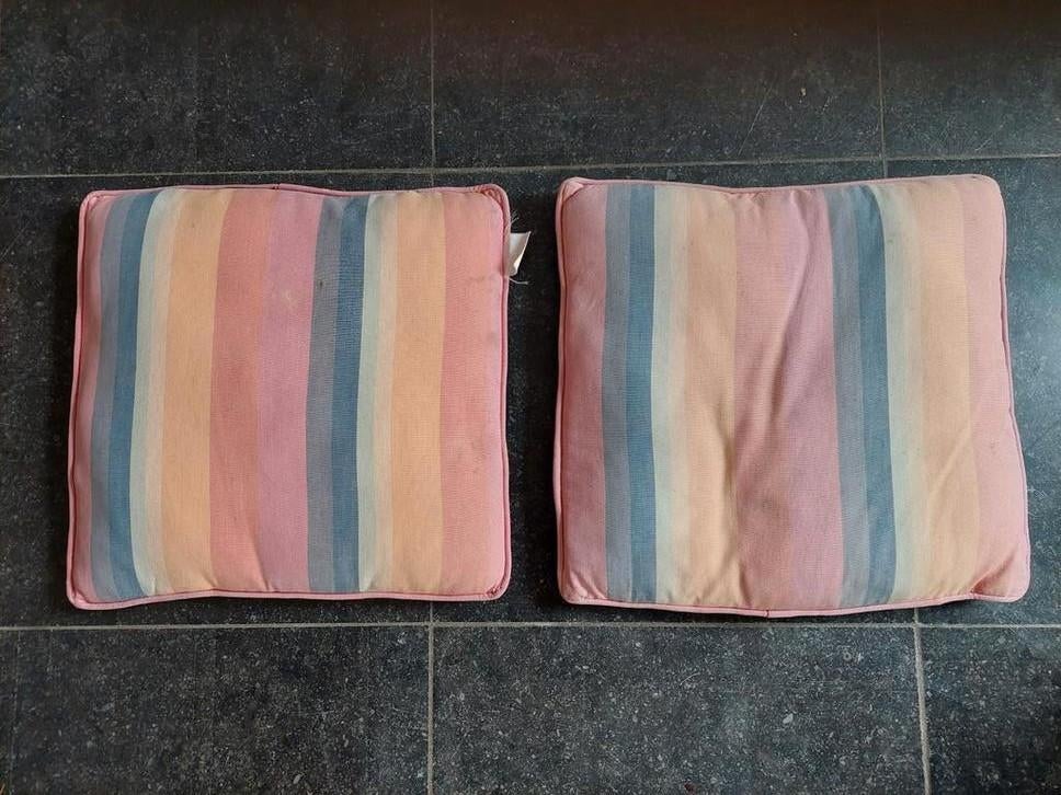 A donner 2 galettes de chaise en coton à nettoyer, Ophalen of Verzenden