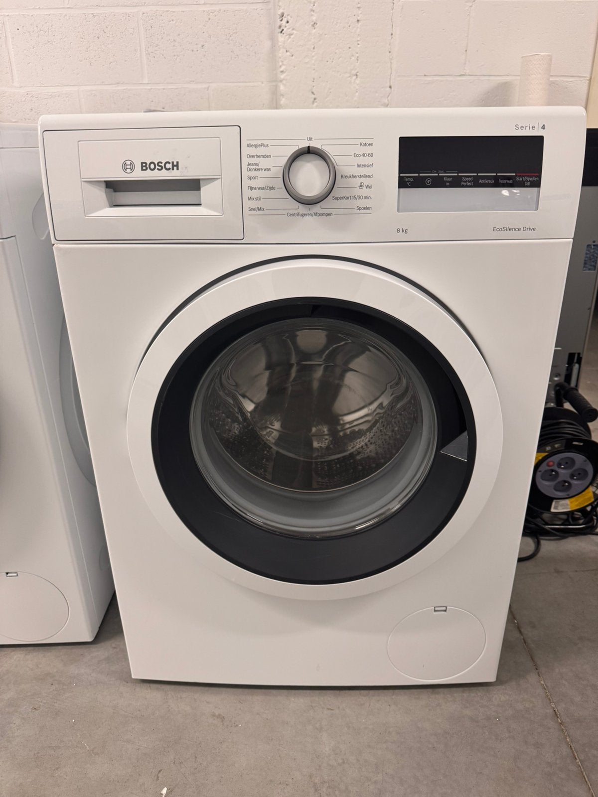 Machine a laver BOSCH serie 4, Electroménager, Lave-linge, Reconditionné, Chargeur frontal, 6 à 8 kg, Moins de 85 cm, 1200 à 1600 tours