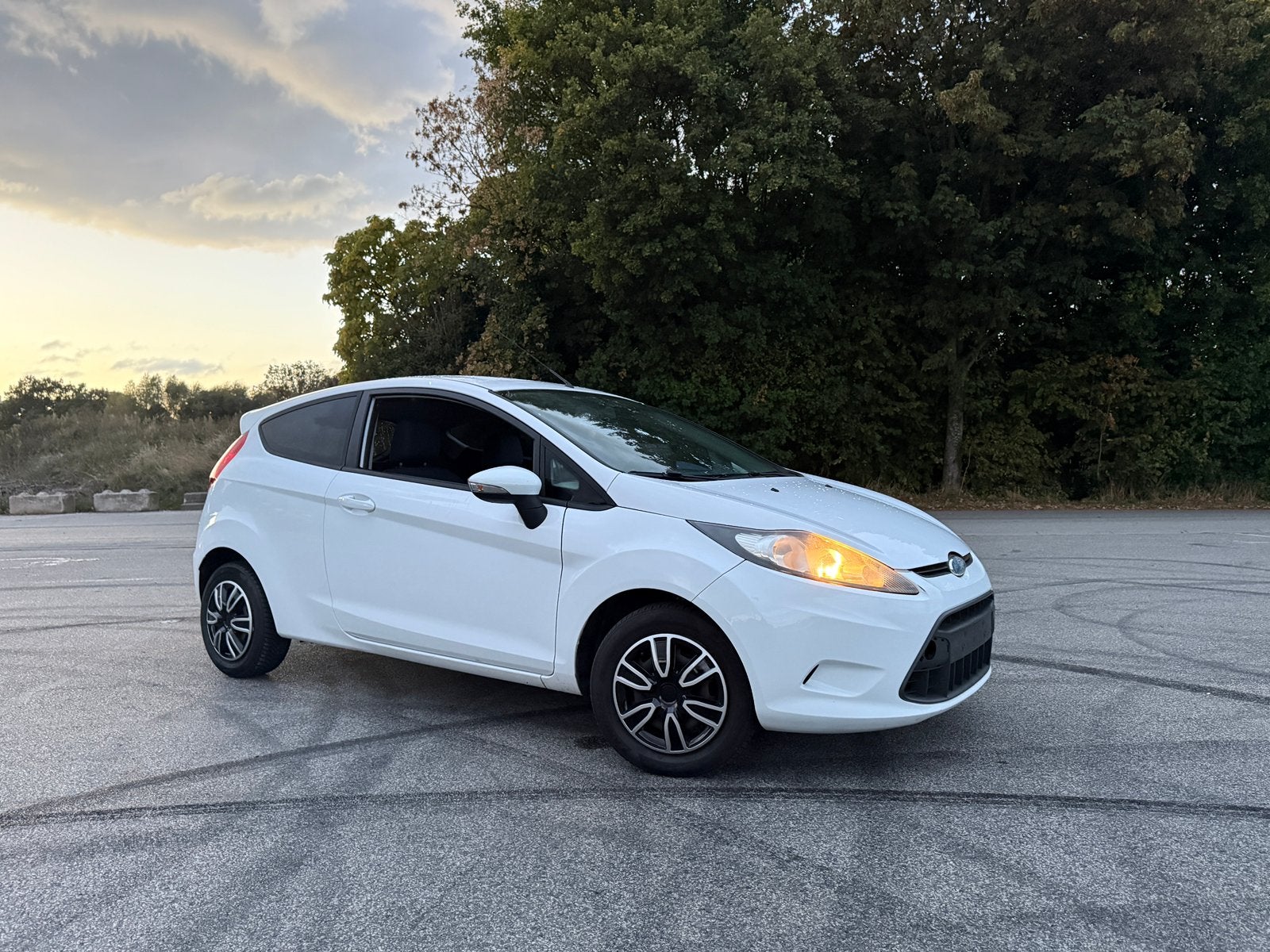 ️️ Ford Fiesta prête à être immatriculée ️️, Autos, Boîte manuelle, Essence, Achat