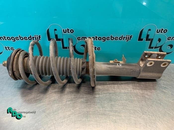 Barre amortisseur avant gauche d'un Peugeot 307 (307 01-), -, 3 mois de garantie, Utilisé, -
