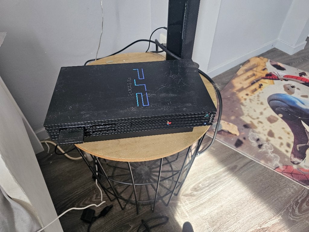 Ps2 éventuellement avec table de chevet, Consoles de jeu & Jeux vidéo, Consoles de jeu | Sony PlayStation 2, Enlèvement, Utilisé